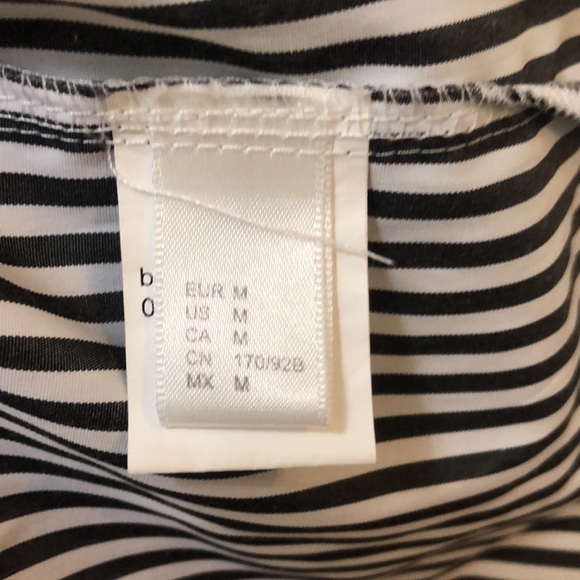 Donated🚨last chance‼️Oversized fashion top - Picture 5 of 8